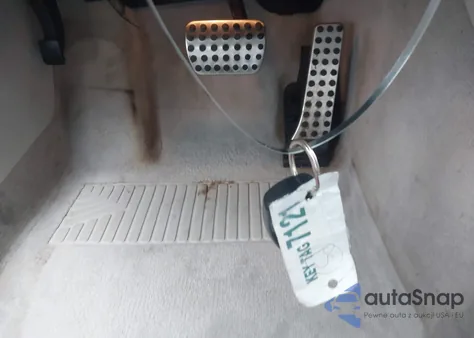 2016 Mercedes-Benz E 350 from USA, damaged, VIN WDDHF5KB8GB231861